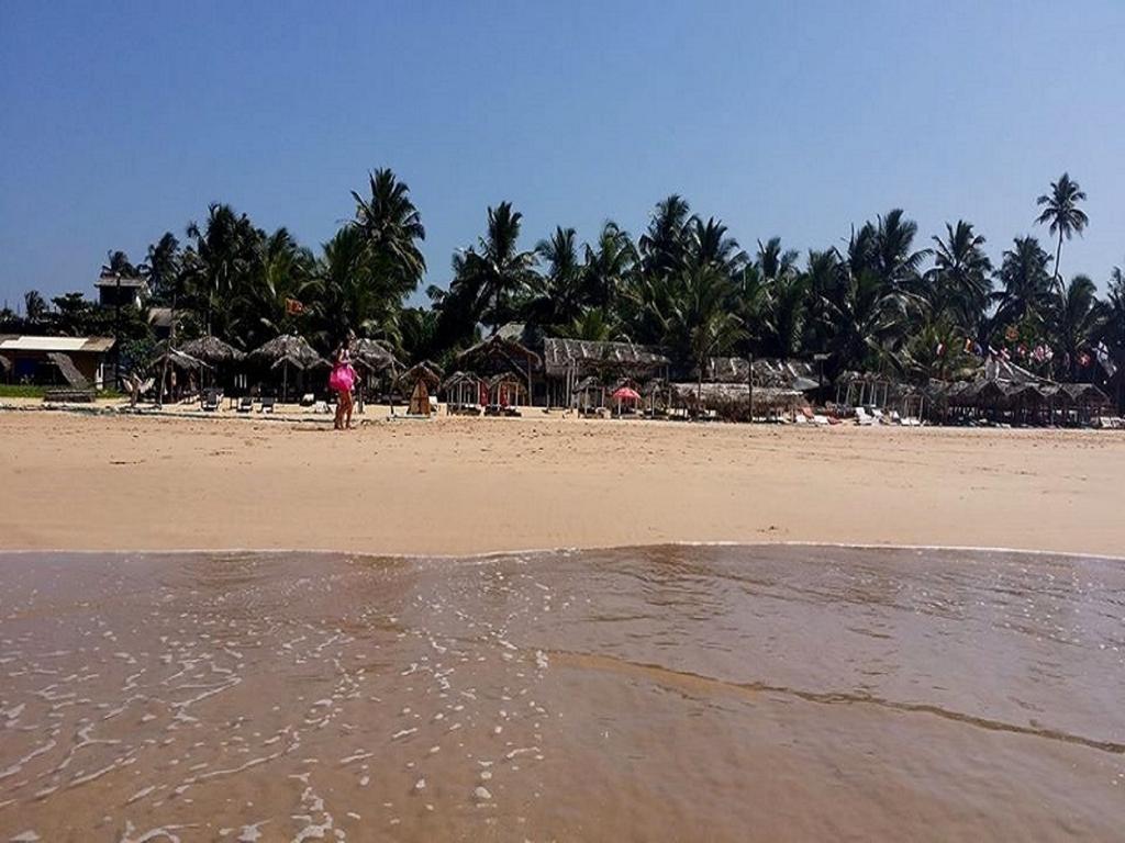 Time N Tide Beach Resort Hikkaduwa Eksteriør billede