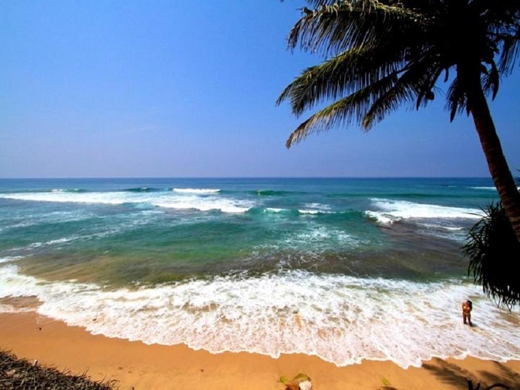 Time N Tide Beach Resort Hikkaduwa Eksteriør billede