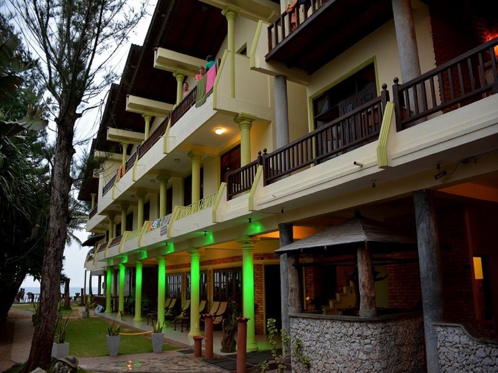 Time N Tide Beach Resort Hikkaduwa Eksteriør billede