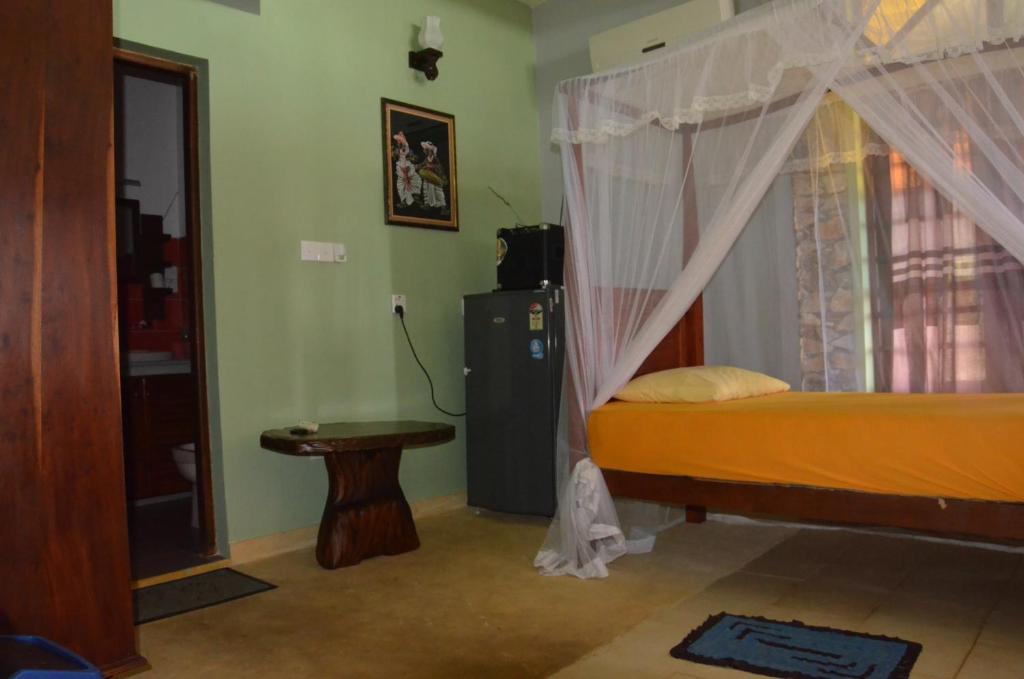 Time N Tide Beach Resort Hikkaduwa Værelse billede