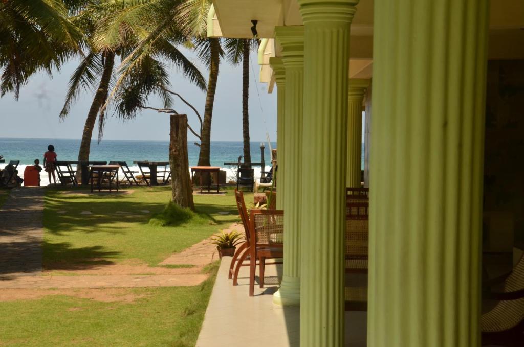 Time N Tide Beach Resort Hikkaduwa Eksteriør billede