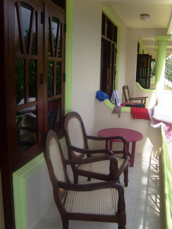 Time N Tide Beach Resort Hikkaduwa Eksteriør billede
