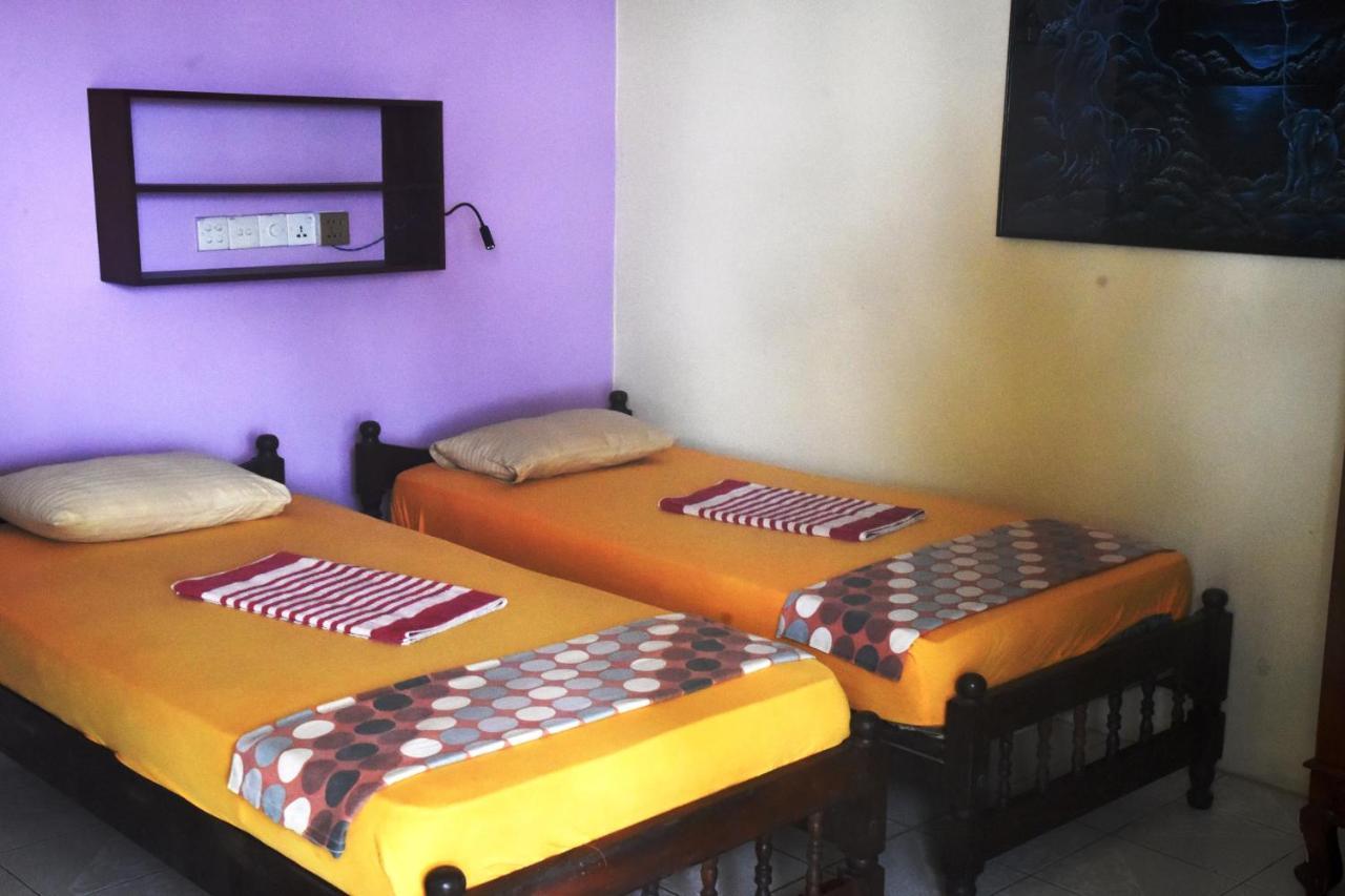 Time N Tide Beach Resort Hikkaduwa Eksteriør billede